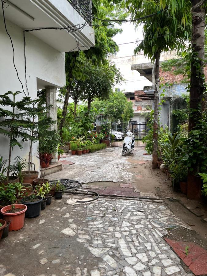 Alibaba's Indiana Tempat Tidur & Sarapan Agra (Uttar Pradesh)