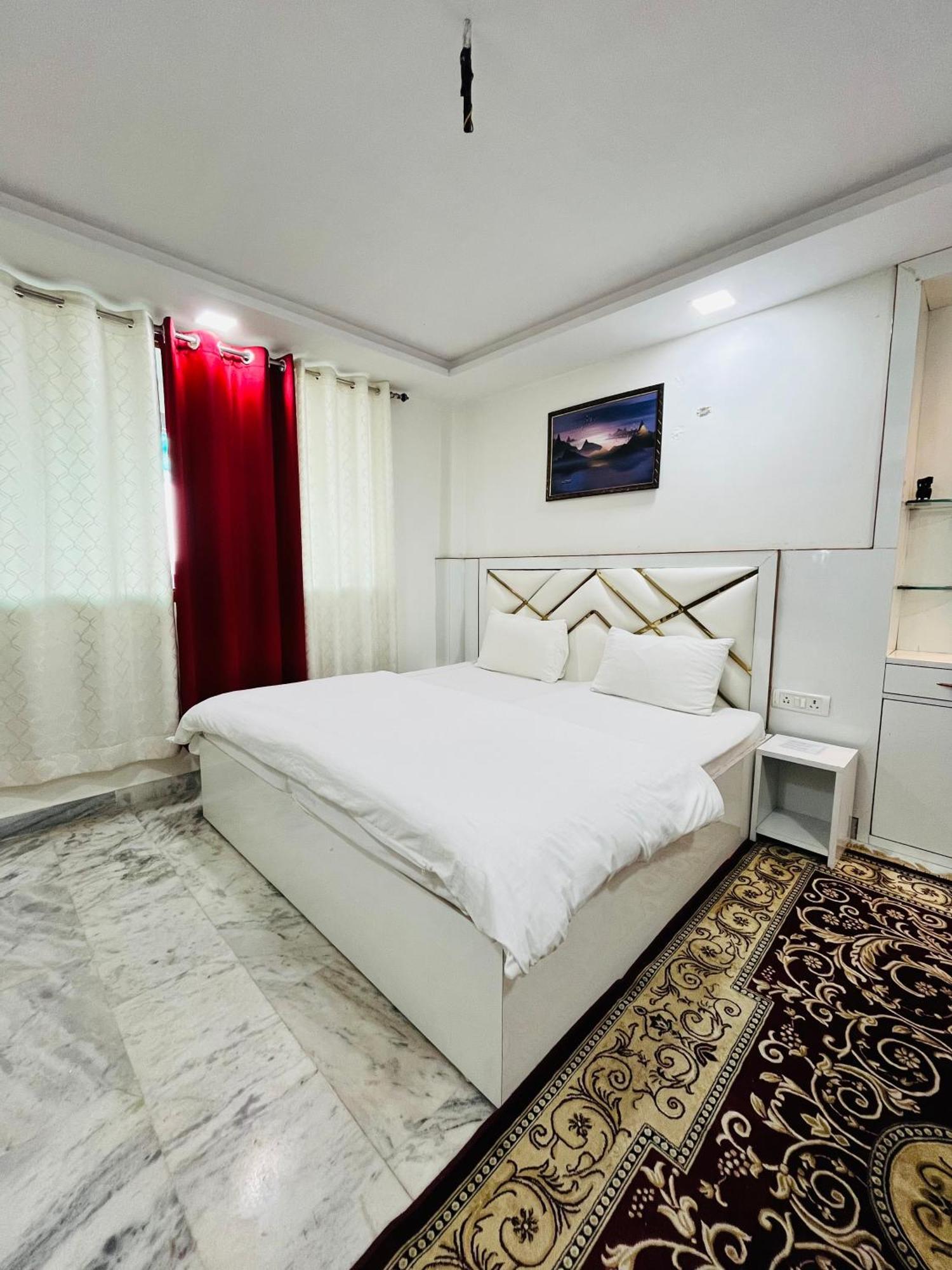 Alibaba's Indiana Tempat Tidur & Sarapan *